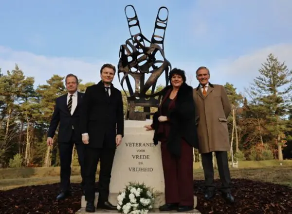 Onthulling Nationale Veteranenmonument